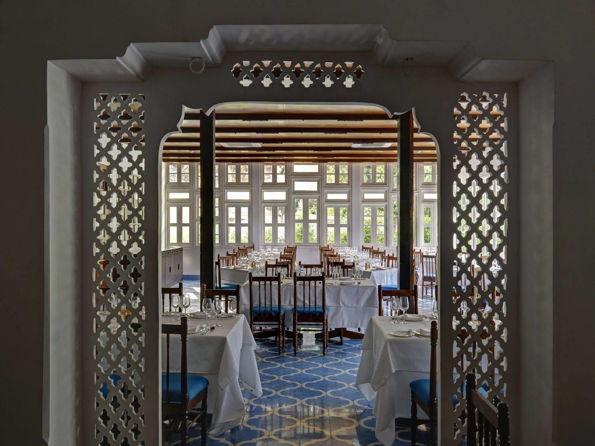 Saraca Hotel Lucknow Eksteriør billede