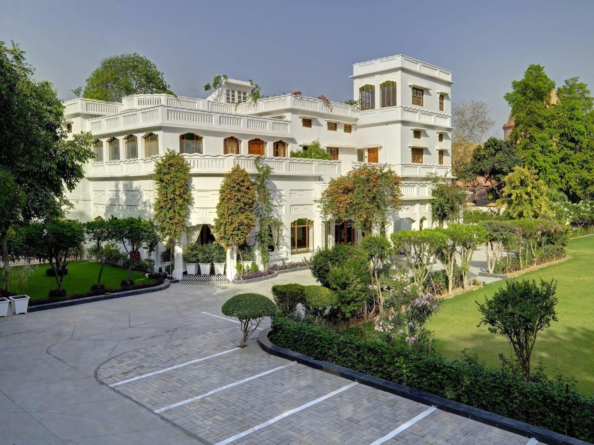 Saraca Hotel Lucknow Eksteriør billede